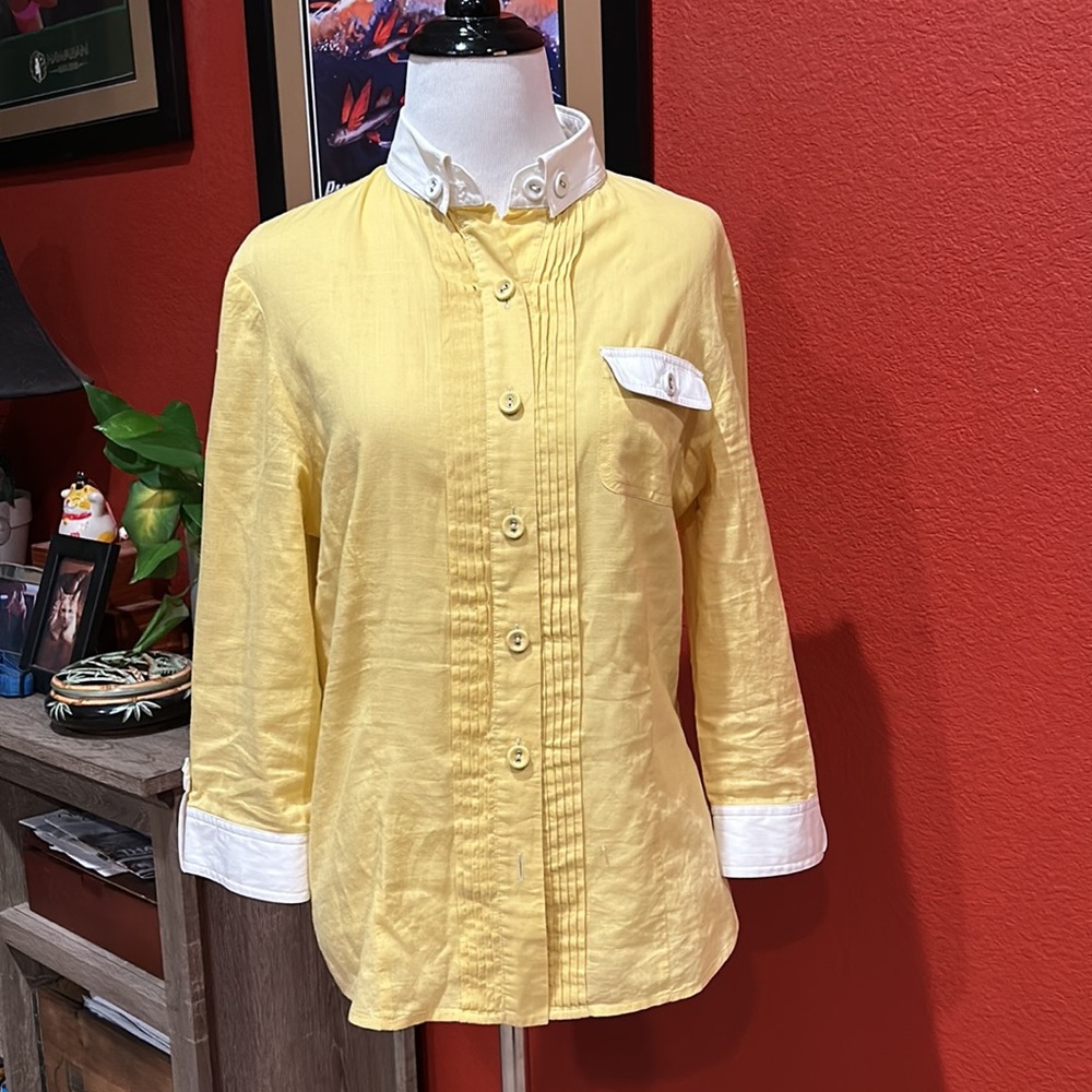 St John Pleated Button Down Blouse Size 8 - summer clearance (039)